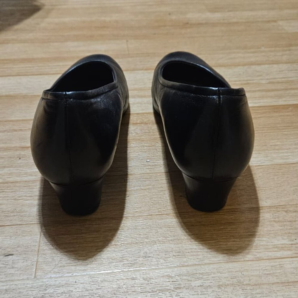 SAS Regina Pumps in Black - Picture 10 of 16
